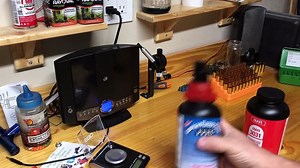 Lee Measure and Hodgdon bottles