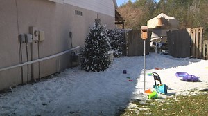 DIY snow machine turns Lutz home into winter wonderland