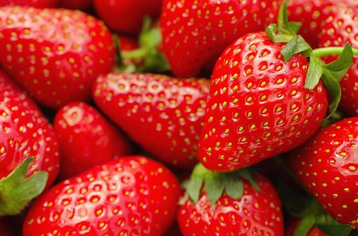 Strawberries - Edwin Morgan poetry - National 5 English Revision - BBC Bitesize  - BBC Bitesize