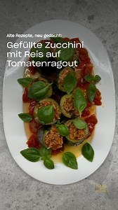 Von damals bis heute: Zeitlose Rezepte – modern verfeinert. ❤️ Gefüllte Zucchini mit Reis und Tomatenragout 🧑‍🍳 Zubereitet im Fissler Vitavit® Premium Schnellkochtopf – für besonders schonendes und zeitsparendes Garen. 📋🌱 Zutaten: 4–5 mittelgroße Zucchini Frischer Basilikum Für die Füllung: 200 g Rundkornreis Frische Petersilie 2 EL Tomatenmark 1 EL Paprikamark (optional) 100 ml Öl 100 ml Wasser 1/2 Zwiebel 1 TL Oregano 1 TL Thymian 1 TL Salz Pfeffer & Chilipulver Für das Tomatenragout: 400 