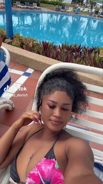 Beach Day with Ellie and Molly🥰🎉🏖️