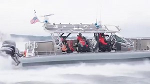 41 Interceptor de SAFE Boats International - Un bateau, propulsé par 4x 400 ch Verado L6 de Mercury Marine, adapté pour la sécurité et les services des douanes et de protection des frontières des Etats-Unis. | Mercury Marine France