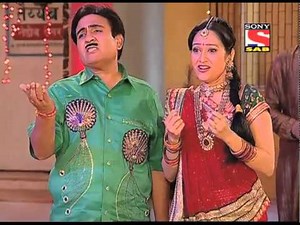 Jethalal tries to impress Shahrukh Khan