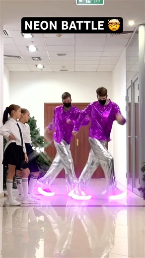Shuffle Battle 😎🔥 Girls 👧 VS Boys 👦 WHO WINS? 🏆🤔 NEON BATTLE 😨