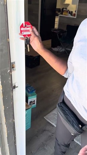 ⁠U-Haul truck they where missing the key for 24 hours #locksmith #newkey #uhaul #lostandfound