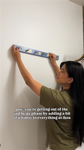 tina le mac 🌙 | DIY + home on Instagram: "Ngl, I still love neutrals but let’s sprinkle in a few more colors to it, shall we? Adding a bit of folk art florals always makes things feel more whimsical 🌸🎨 DIY WALL HOOK ✔️ IKEA HÖVOLM ✔️ Primer paint - I used Zinsser’s BIN shellac primer ✔️ Multisurface paint - I used Folk Art ✔️ Polyureathane"