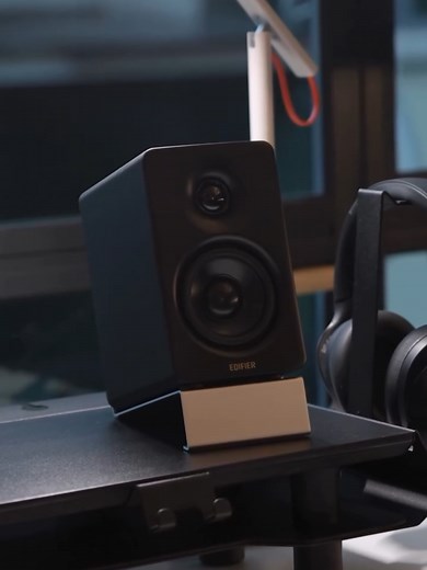 Edifier M60 Speakers Review: Compact with Deep Bass