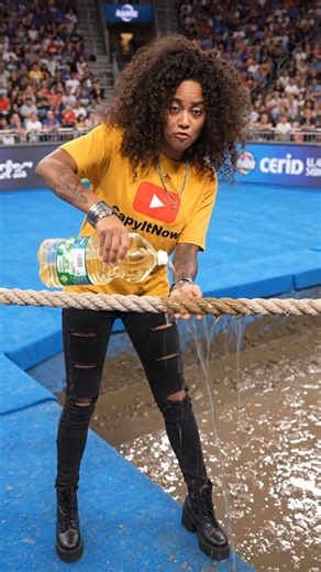 Clara's slippery prank failed on the tightrope! #capybara #funnyvideo #youtubeshorts