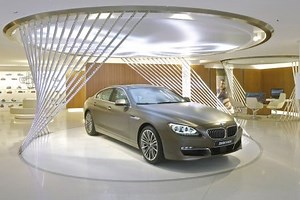 BMW inaugure un Concept Store à Paris