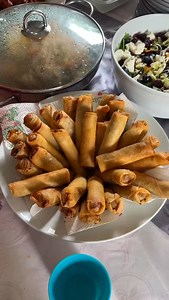 Let’s eat Guys! Springrolls Recipe👇 You will need: 50 spring roll wrappers 1 egg neutral cooking oil for frying FILLING 500g ground pork 3 tbsp garlic minced 4 tbsp carrot minced 2 tbsp yellow onion minced 2 tbsp light soy sauce ¼ tsp ground pepper 1 tsp salt Instructions: 1. Defrost and un-peel spring roll wrappers. Cover the peeled wrappers with a damp cloth to prevent drying out. 2. Combine all filling ingredients in a mixing bowl and mix thoroughly. Take ¼ teaspoon of the mixture and cook i