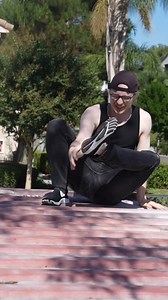 Build strong feet by going barefoot 👊 | MovementbyDavid