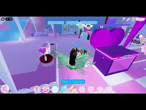 I Finally Passed During My Baking Class from (Roblox Royale High Campus 2)