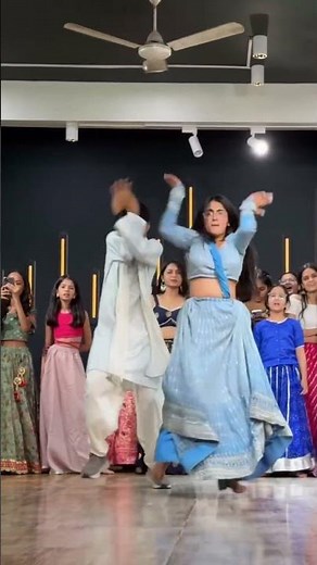 Ghagra song #shots #danceform #reel #bolleywoodsong #hindisong #instagram #dancestyle