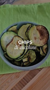 🍴 Chips di zucchine croccanti, leggere e pronte in 15 minuti? Arianna Zafarana ha scelto la friggitrice ad aria Iridea da 5,5L per una ricetta estiva sana e sfiziosa 🌿 Una zucchina, un filo d’olio, un pizzico di sale e pepe... e il gioco è fatto! Con le friggitrici ad aria Iridea cuoci senza surriscaldare la cucina: il display digitale, i programmi preimpostati e il cestello ampio rendono tutto semplice, veloce e... delizioso. 🛒 Scopri tutti i modelli nello shop online: https://shop.tognana.c
