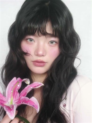 Unleash Your Inner Spring with a Major Makeup Transformation