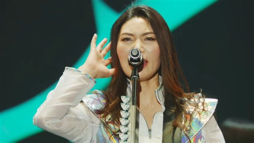 RAS最经典的代表作之一，拿起你的枪打邦邦！牙白和大姐头的一唱一和，夏芽的劲爆节奏以及reo和栗子的舞步无不给人留下深刻的印象！