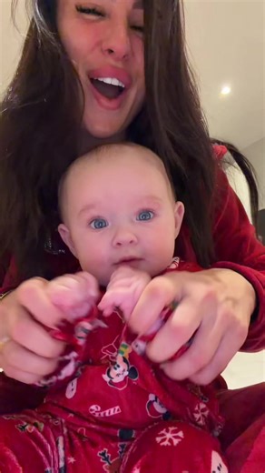 Carlatalon_ & Carlatalon18: Instagram Bios