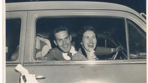 How to Throw a 1940s-Themed Party