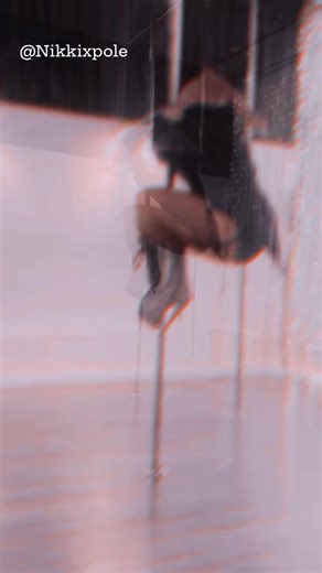 POLEAWEEN 🦇🖤🎃👻 #poletok #spinpole #spinnypole #poleaween #nikkixpole | Nikkixpole