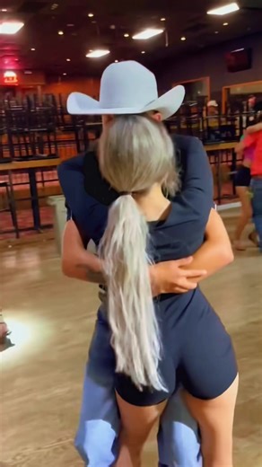 Learn Cumbia Dance Steps with Parrandero BAlLES