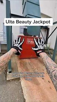 Ulta Beauty dumpster diving. Why do they do this? #dumpsterdiving #ultabeauty #ulta #makeup #beauty