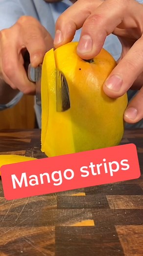 Best Mango Cutting Method for Salads and Coleslaws