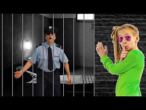Amelia and Avelina help the police. Fun story for kids