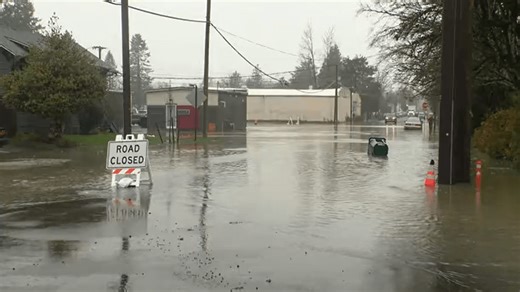 Snoqualmie Valley communities brace for more impacts as river keeps rising Wednesday night