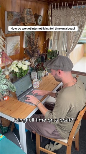 AD How to get signal & internet on a boat? As I work online it’s very important to have good signal & internet as we cruise around the UK. Thanks to @giffgaff 📱 we are able to stay connected & choose a flexible plan that suits our ever changing needs. Terms apply. See giffgaff.com/terms for more details on how to switch your mobile plan. #boatlife #internet #offgrid