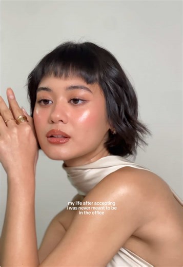 Navigating Anxiety in the Fashion Modeling Industry