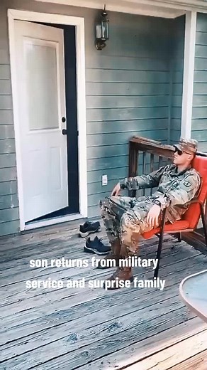 son returns from military service and surprise family #cominghome #comebackhome #soldierscominghome #cominghomesoldier #surprisesurprise #returns #army #navylife #usaarmymilitary