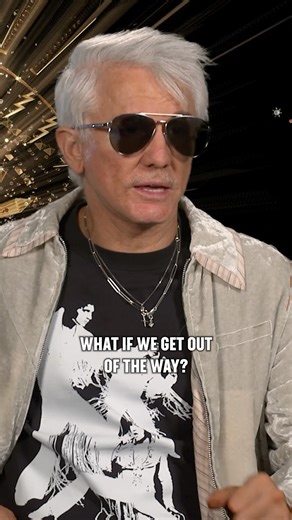#EPiC director Baz Luhrmann reveals he found the concert documentary footage while filming the #Elvis biopic. Click here to watch the iconic director discuss his film career: https://www.rottentomatoes.com/m/epic_elvis_presley_in_concert/videos?cmp=TWRT_Edit_OralHistory_BazLuhrmann | Rotten Tomatoes