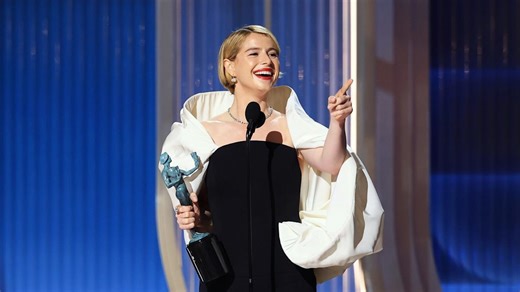 Why Jessie Buckley Singled Out Emily Watson in Her Actor Awards Acceptance Speech