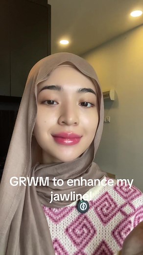 Enhancing My Jawline GRWM | Monthly Routine