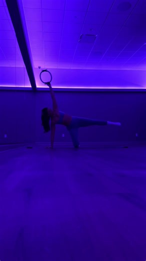 Today’s sculpt follow with the magic circle 🙂‍↕️🙂‍↕️#sculptflow #magiccircle #pilatesring #sculptinstructor