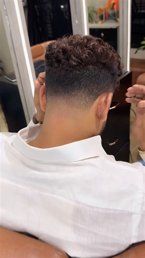 ᴍᴀɴᴏᴊ ᴀᴜᴛɪ 🇮🇳 on Instagram: "TAPPER FADE BY @mr.jacks_hair_expert #mrjackk #haircut #hairtransformation #hairgoals #haireducation #hairinstagram #tapperfade #reels #reelitfeelit #reelsinstagram #explorer"