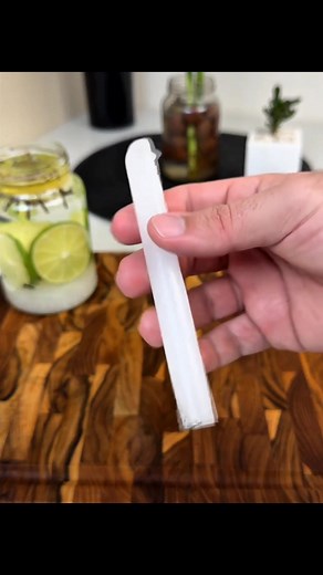 1.1K views | Candle that looks magical lasts forever and spreads a hypnotizing scent | Fun tip | Facebook