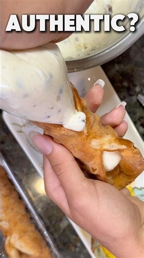 Authentic Cannoli From Little Italy 🇮🇹
