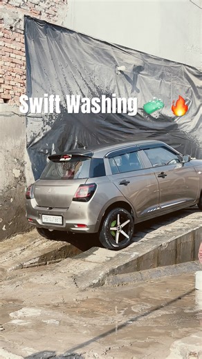 Swift Washing 🫣♥️ 🔥 #swift #swiftlovermodified #carwash #swiftie #shortsvideo