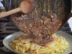 Robert's Chicken Marsala