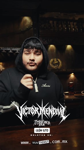 Concierto de Víctor Mendivil en Explanada Poliforum