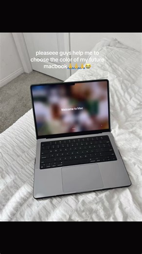 Choosing the Perfect Color for Your New MacBook