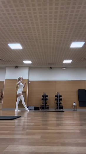 Finally getting back into practicing gymnastics :)) 🤍