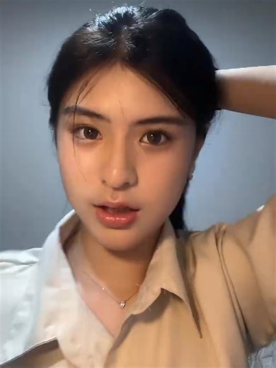 Live Makeup Session Natal 2025 Bersama Chelsea