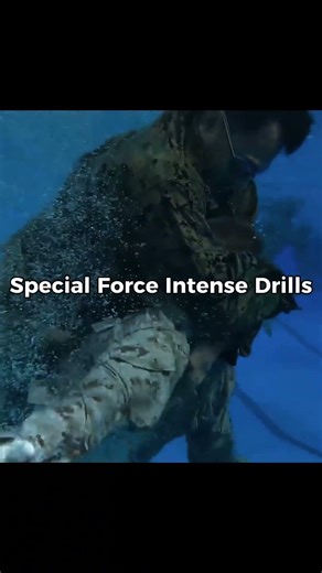 Basic swim test VS special forces training 🏊🏻😤 #military