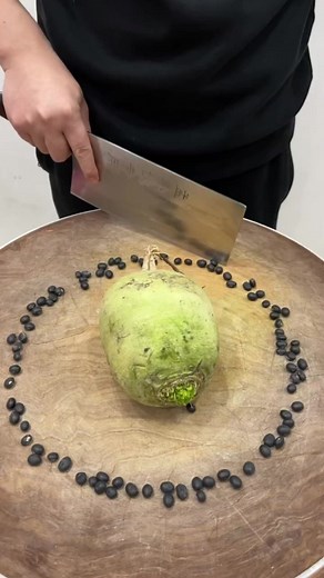 28K views · 74 reactions | How to Cut Vegetables Creatively and Easily #VeggieCutting #knifeskills #knifetricks #kitchenhacks | Vegetables's Carving | Facebook