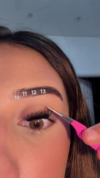 Lash Cluster Mapping Techniques for Glamorous Lashes