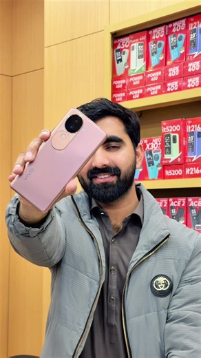 Best Edge Display Phone: Vivo V40e Review