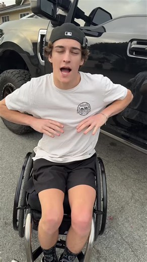 Jared Stolz on Instagram: "HOW I LOAD MY WHEELCHAIR INTO THE TRUCK BY MYSELF!! #paralyzed #buddyboy805 #pray4jared #spinalcordinjury #funny #wheelchair #paralyzedfromheredown #sciawareness #sci #motocrossaccident"