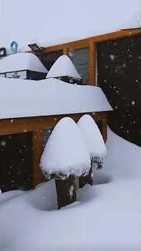 KNEE DEEP fresh snow & SNOW ART in IGLOO at Nordkette, Innsbruck